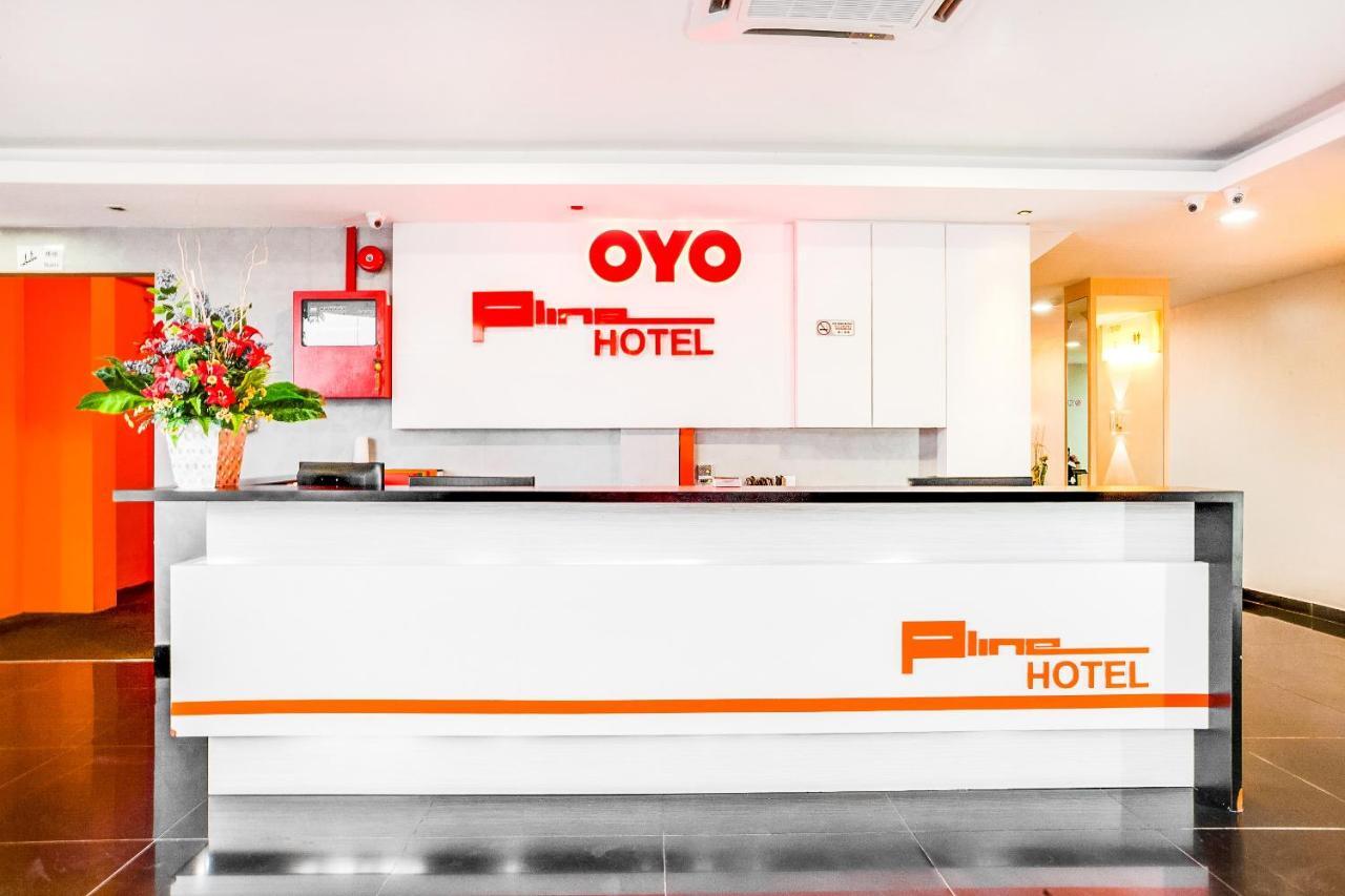 Oyo 89652 P Line Hotel Джохор-Бару Екстер'єр фото