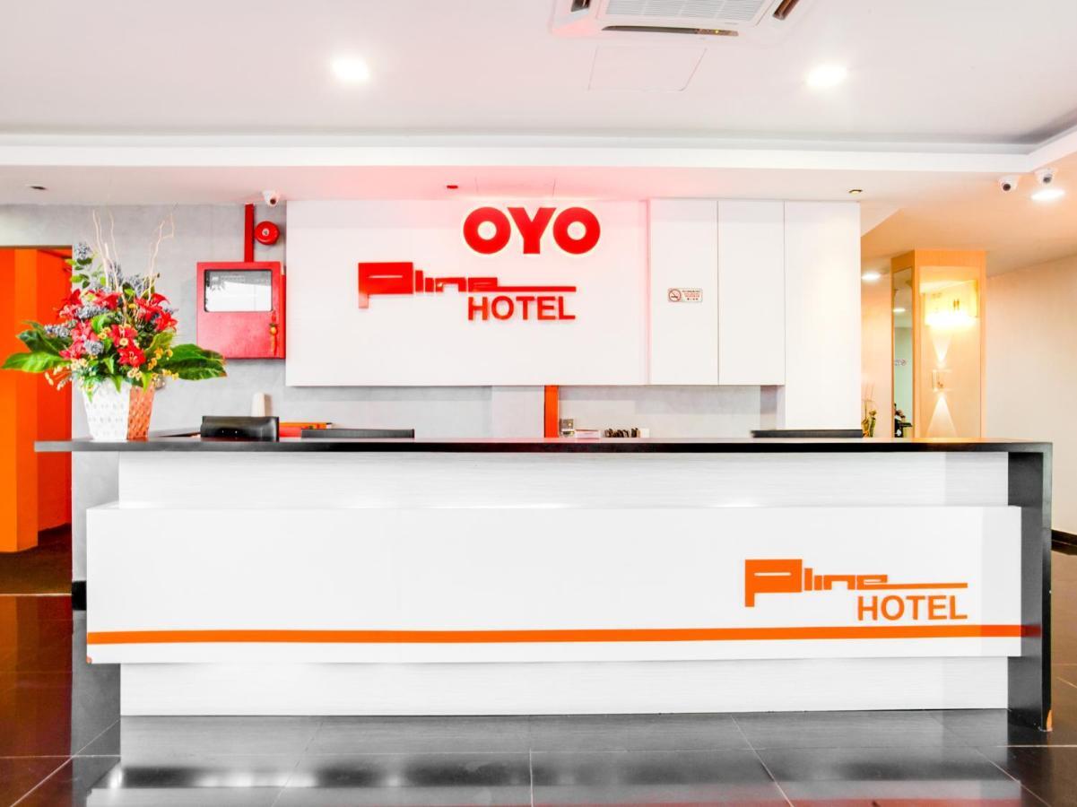 Oyo 89652 P Line Hotel Джохор-Бару Екстер'єр фото