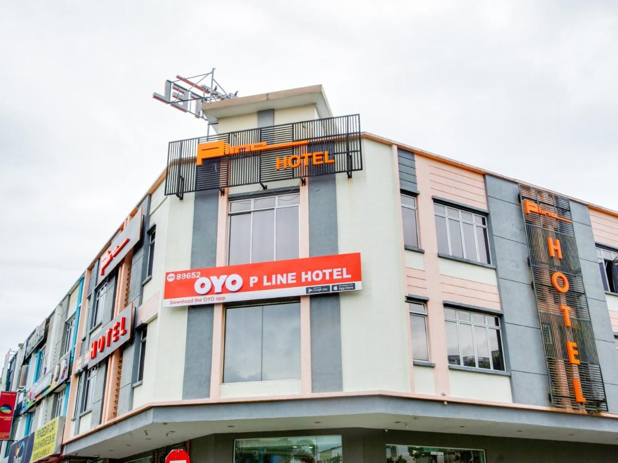 Oyo 89652 P Line Hotel Джохор-Бару Екстер'єр фото